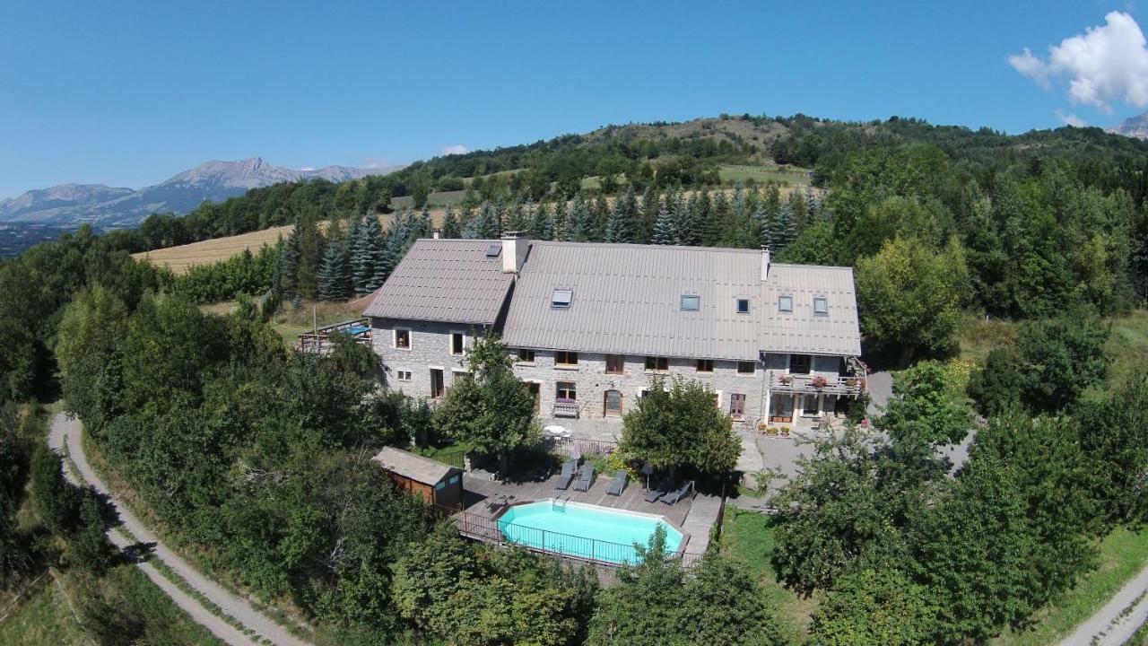 Chambre D'Hotes La Grange Des Ecrins Chabottes Exterior photo